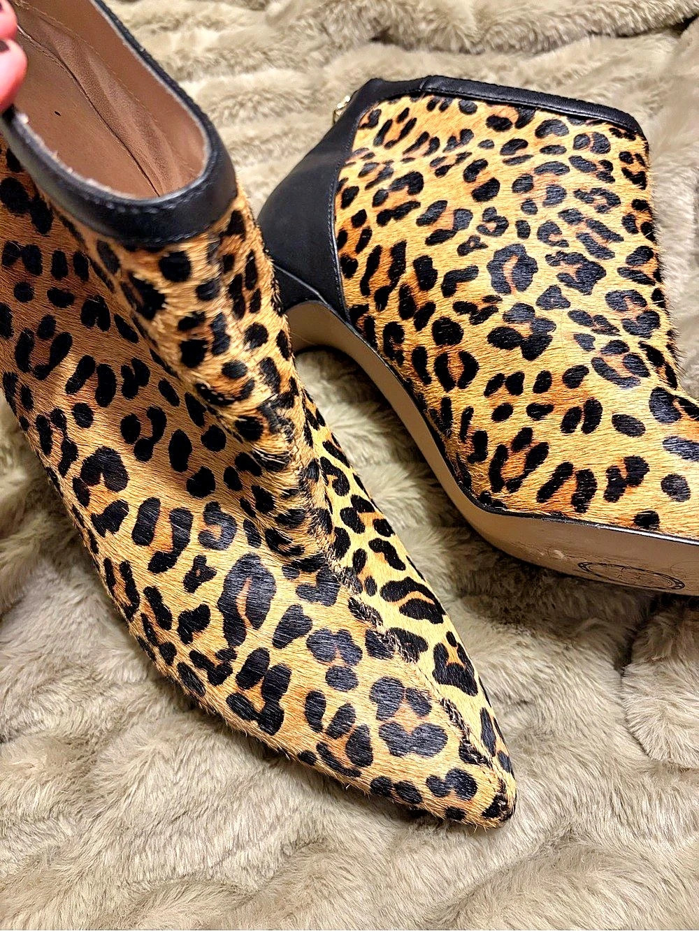 Adrienne Vittadini Nyla Leopard Calf Hair Ankle Bootie US 9.5 - Picture 11 of 13